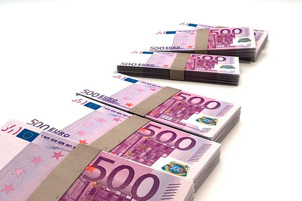 Unternehmensfinanzierung einer GmbH verglichen mit der Lda.